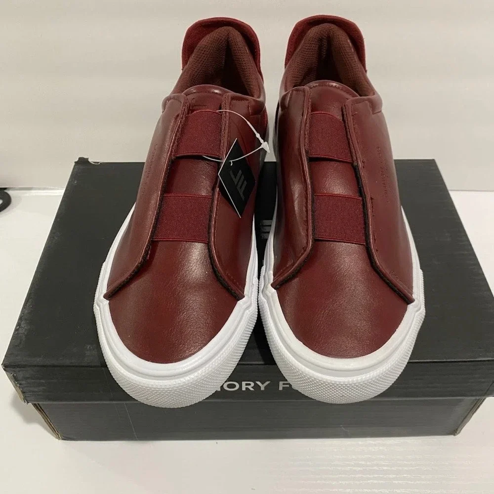 London Fog Men Slip On Memory Foam Sneakers Burgundy Size 8.5